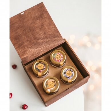 Kalėdinis medaus skanėstų rinkinys dovanų dėžutėje su eglute 2