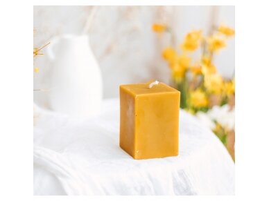 Beeswax candle "Cosiness" (9 x 6,3 cm)