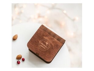 Honey treats in a brown wooden gift box (4 x 50 g)