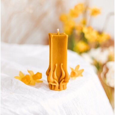 Beeswax candle "Flaming hands"